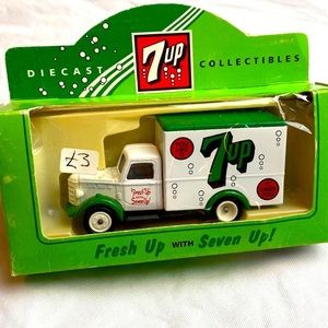 Vintage 7-Up International die cast collectible truck rom England|